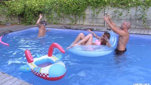 Pool party with a brunette who wishes to feel warm jizz in her muff