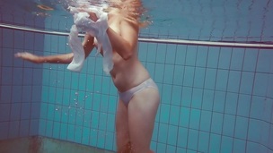 Melissa receives naked underwater