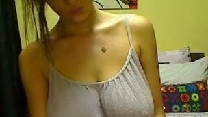 Oiled bright and bosomy livecam sexpot was ready to demonstrate her snatch