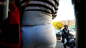 Latin chick Milf Vpl booty in White pants